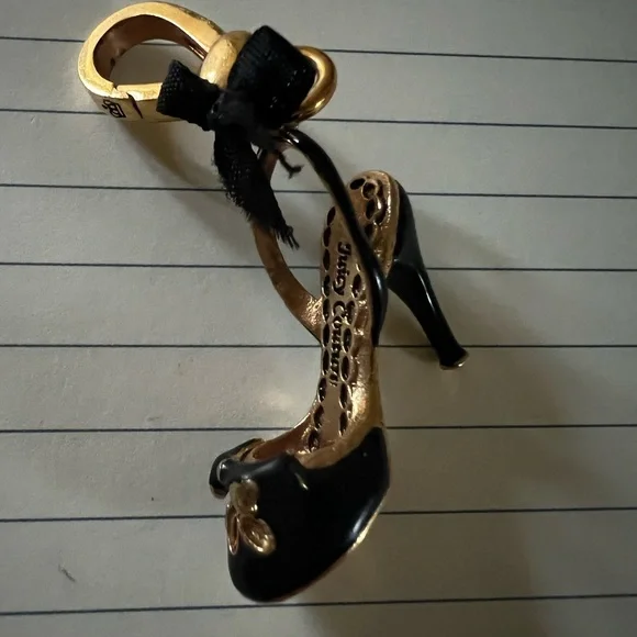 Juicy charm 👠 - Picture 1 of 3